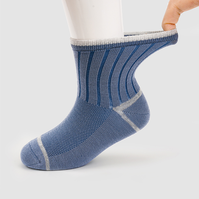 Детские спортивные носки средней высоты из антибактериального длинноволокнистого хлопка класса 10а