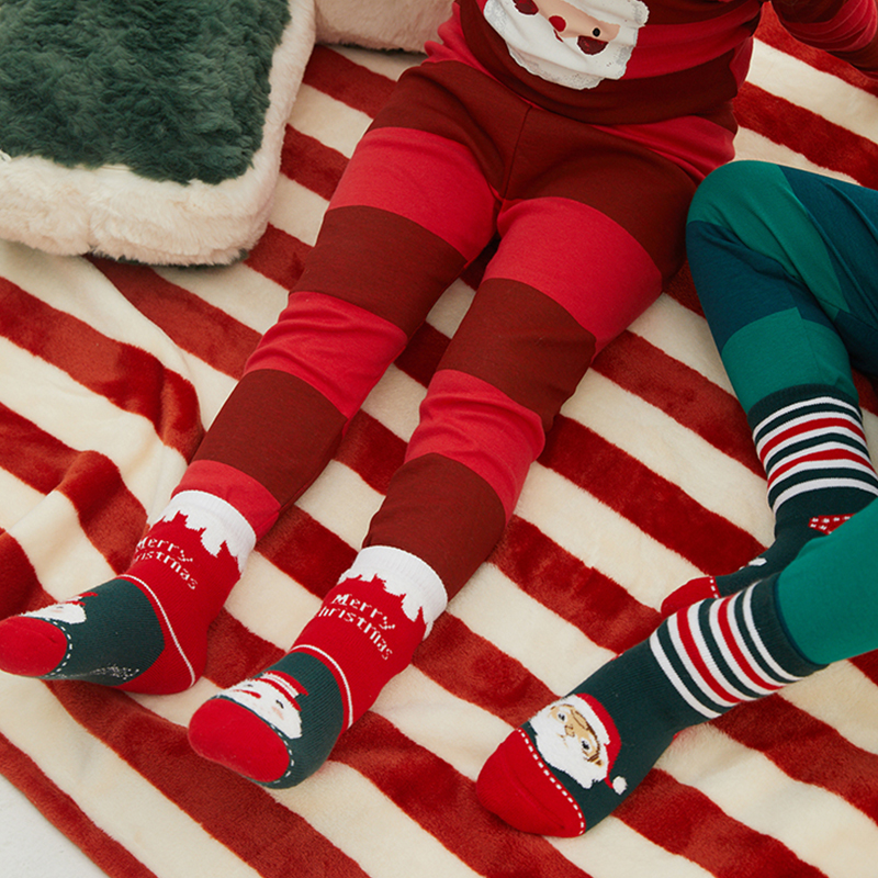 Детские носки с новогодним узором для мальчиков и девочек