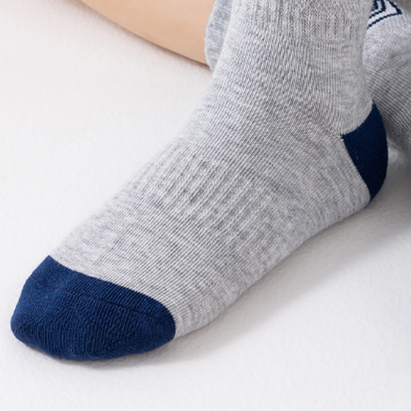 Спортивные носки для подростков